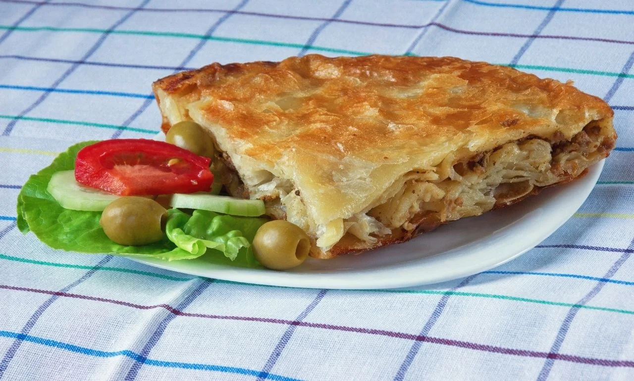 Burek: popularne także w Albanii bałkańskie ciasto